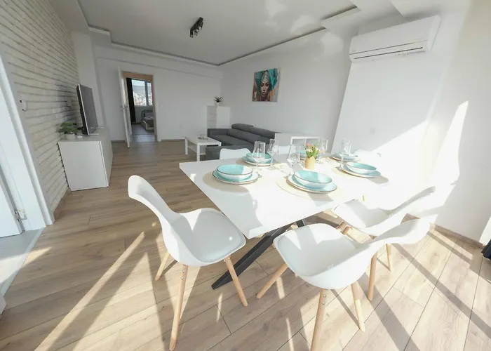 Apartamento Sunny 2-bedroom With Sea View *