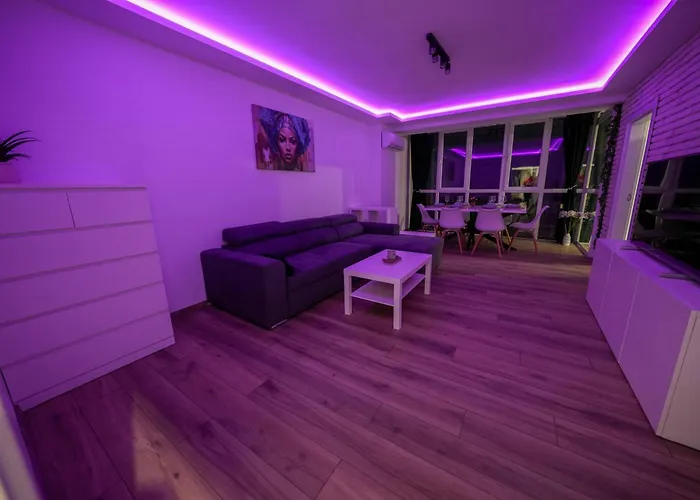 Sunny 2-bedroom With Sea View