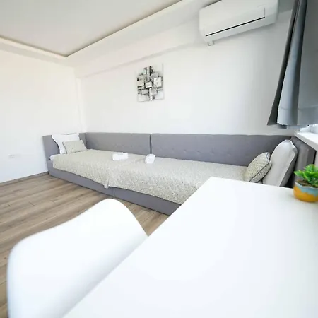 Apartment Sunny 2-bedroom With Sea View Varna