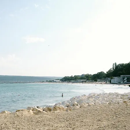 Sunny 2-bedroom With Sea View Apartment Varna