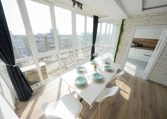 Lägenhet Sunny 2-bedroom With Sea View