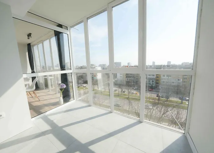 Sunny 2-bedroom With Sea View Lägenhet Varna